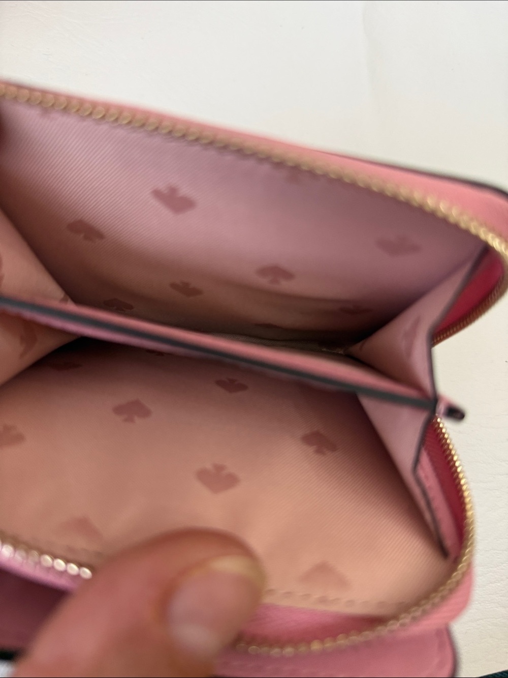 Kate Spade Wallets - Picture 10 of 12